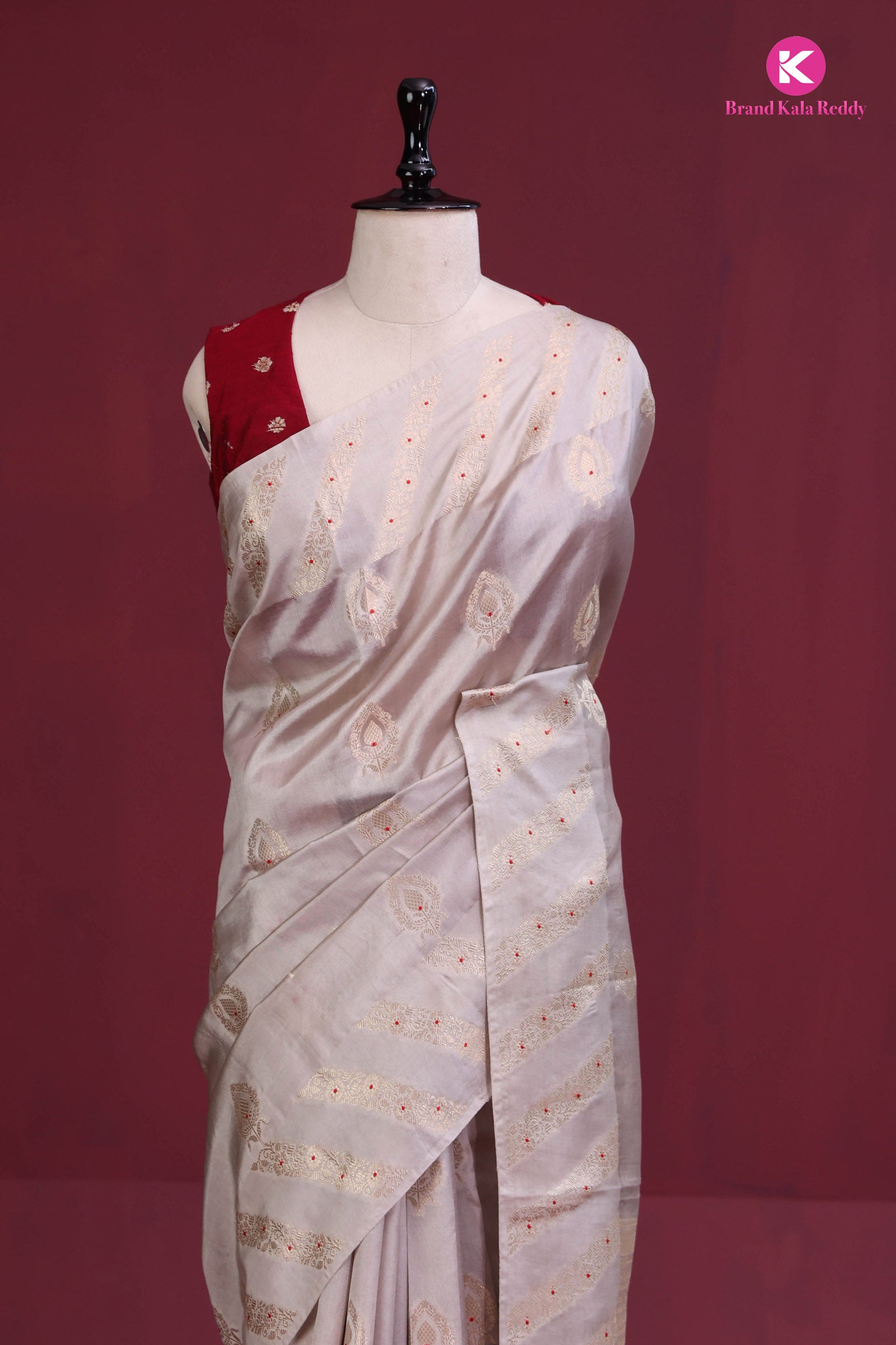 Contemporary Grace: Woven Chiniya Banarasi Silk Saree