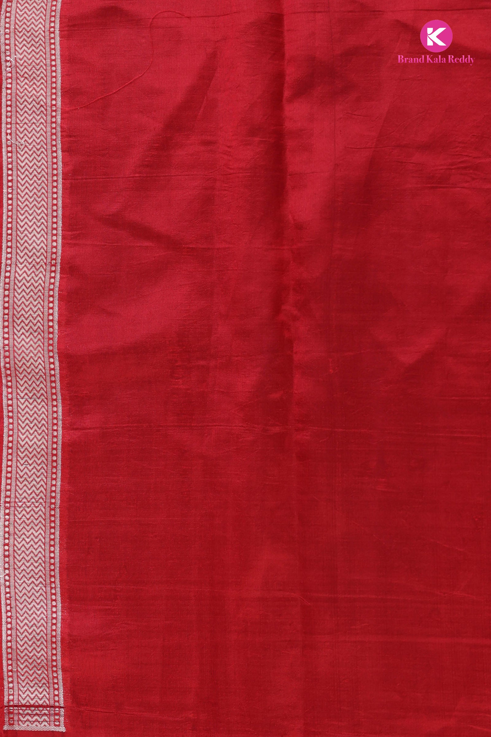 Contemporary Grace: Woven Chiniya Banarasi Silk Saree