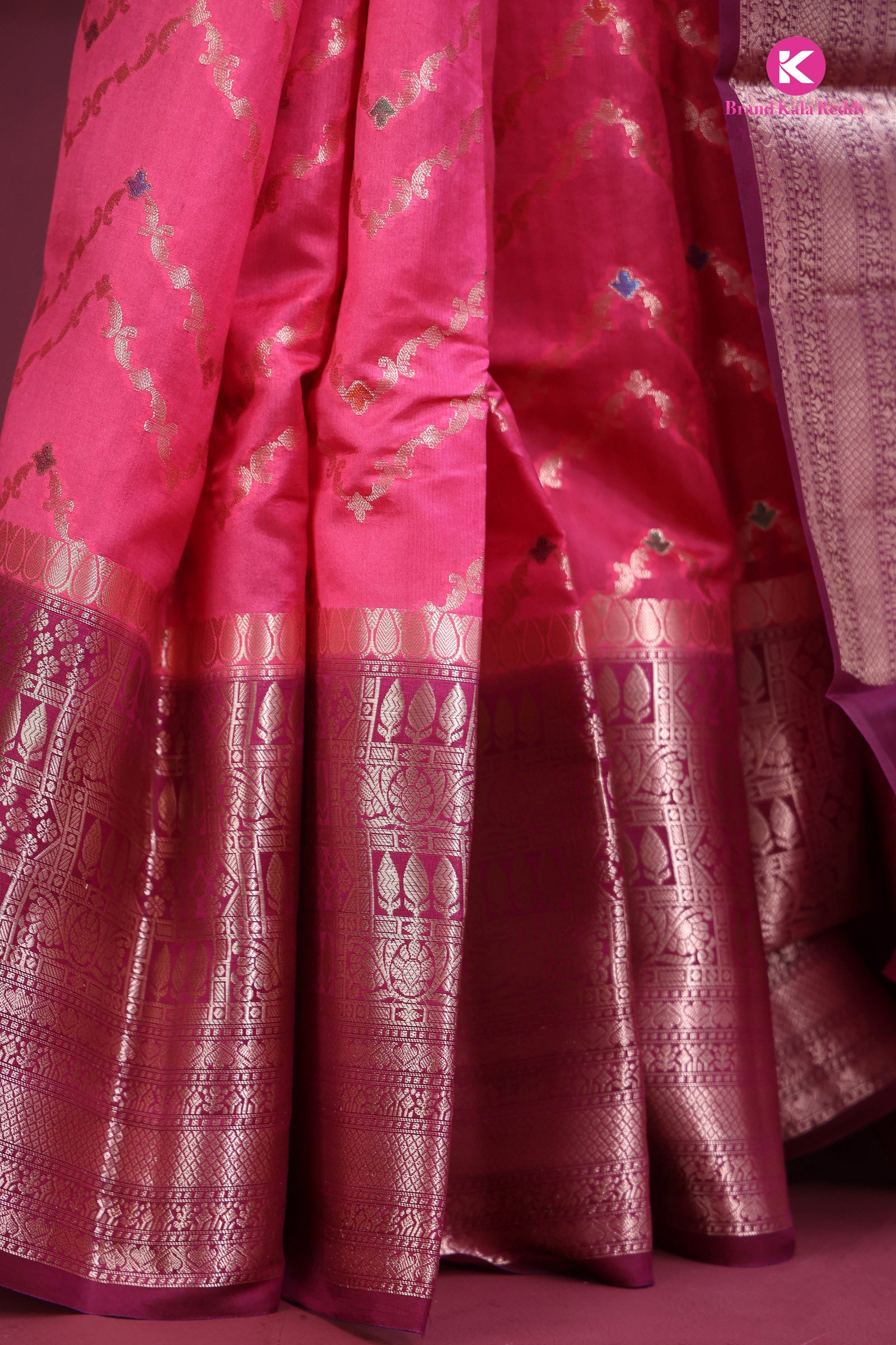 pink zig zag saree