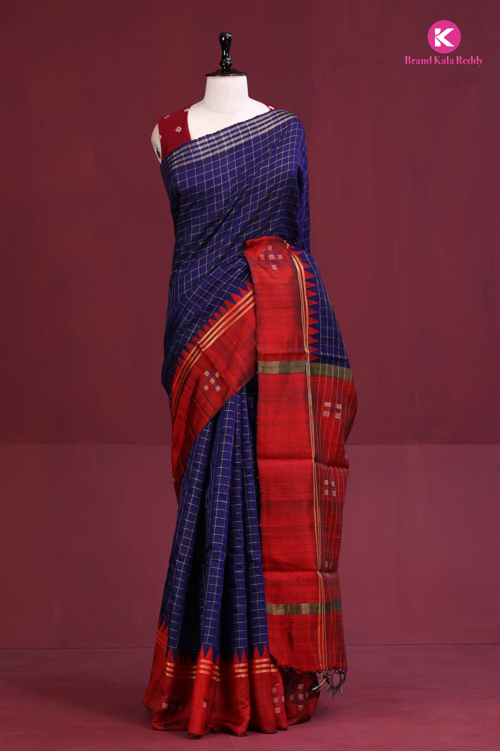 Crimson Echoes in Midnight – Moonga Silk Symphony